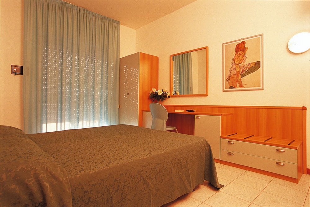 Club Hotel Le Nazioni 10/35