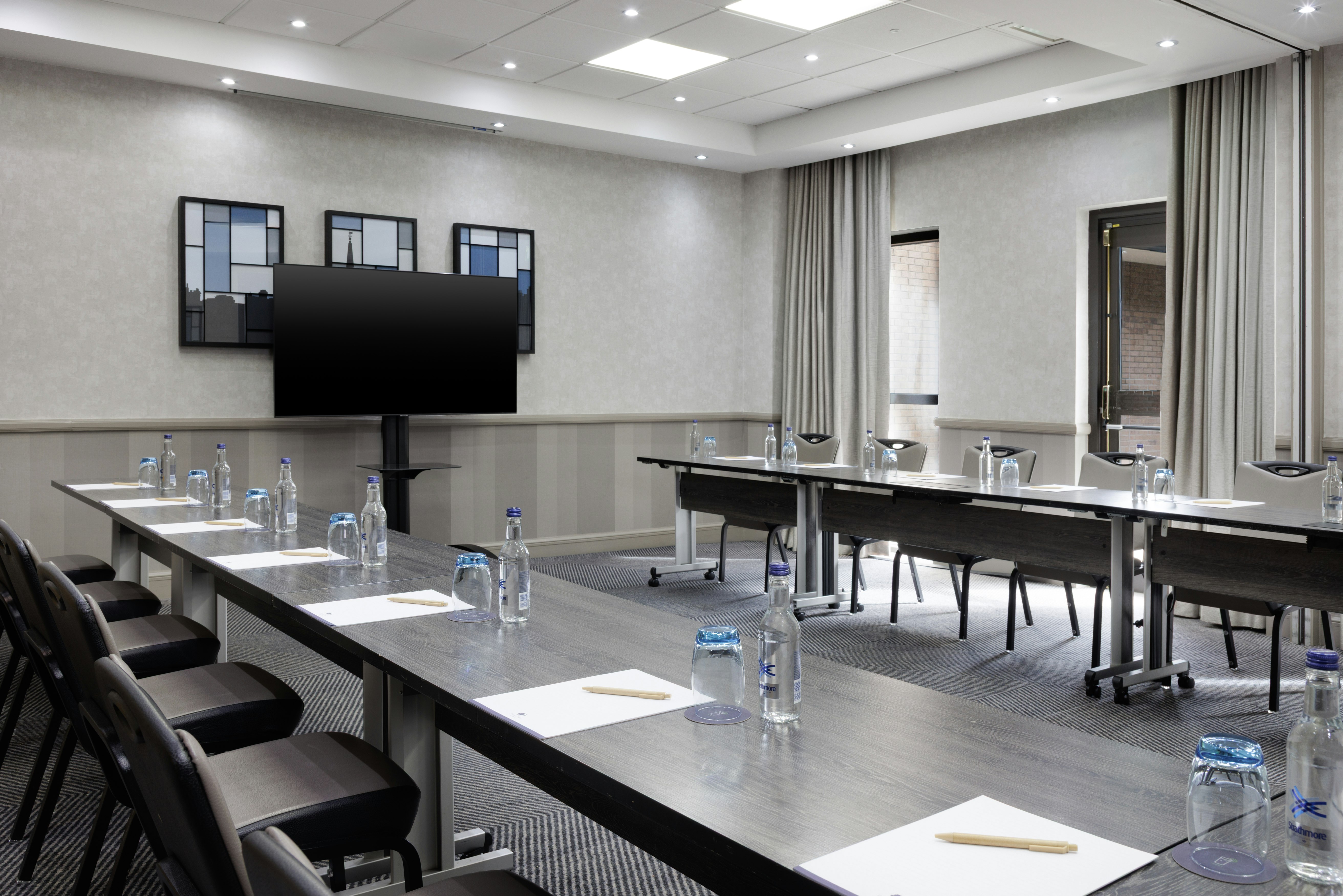 Doubletree By Hilton Edinburgh Airport 72/84