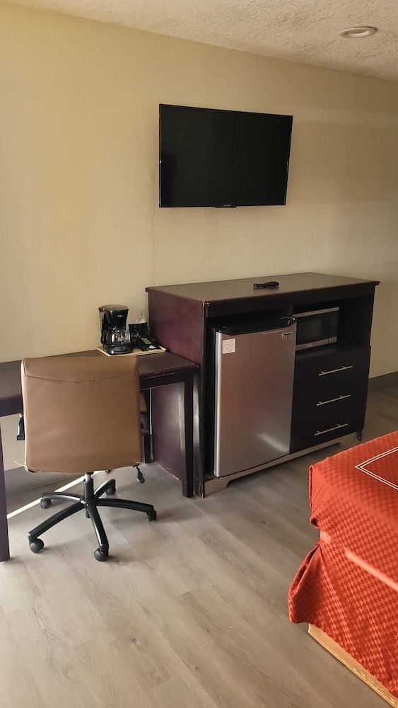 Econo Lodge Las Vegas NM 40/53