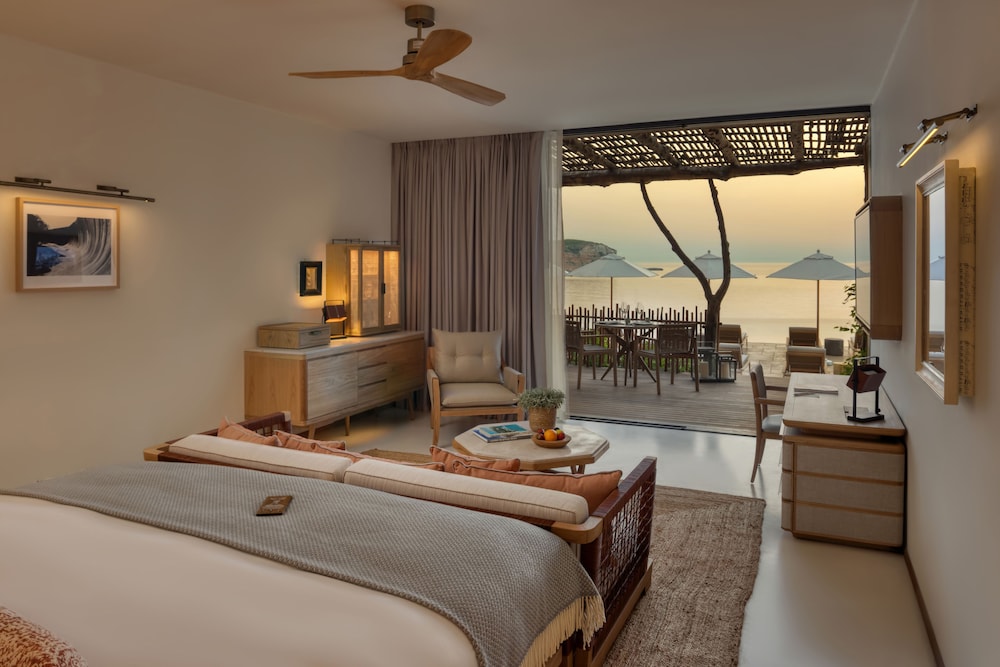 Junior Suite, Studio, King Bed, Sea View