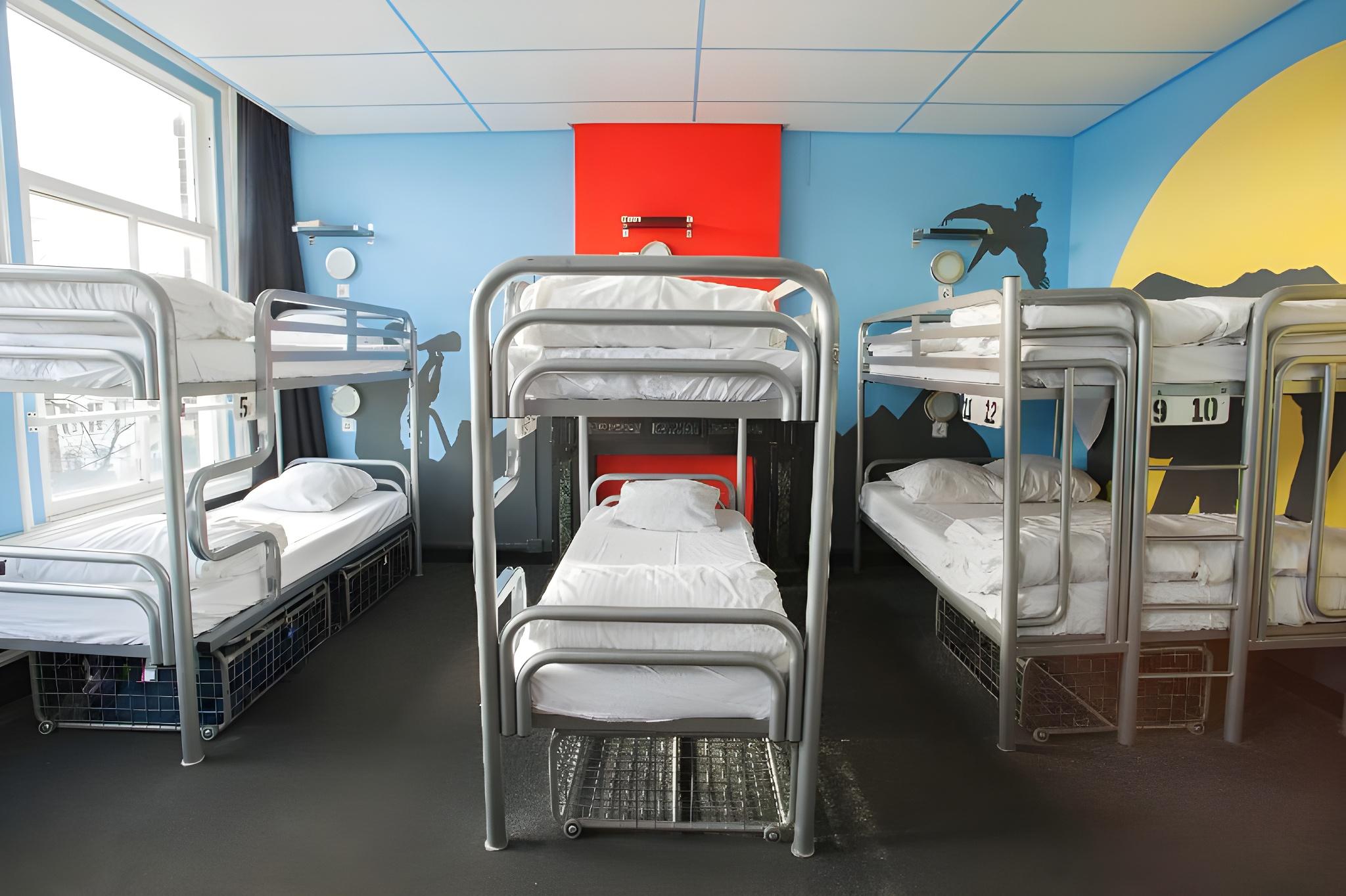 Mixed Dorm, 10 Beds, Shared Bathroom