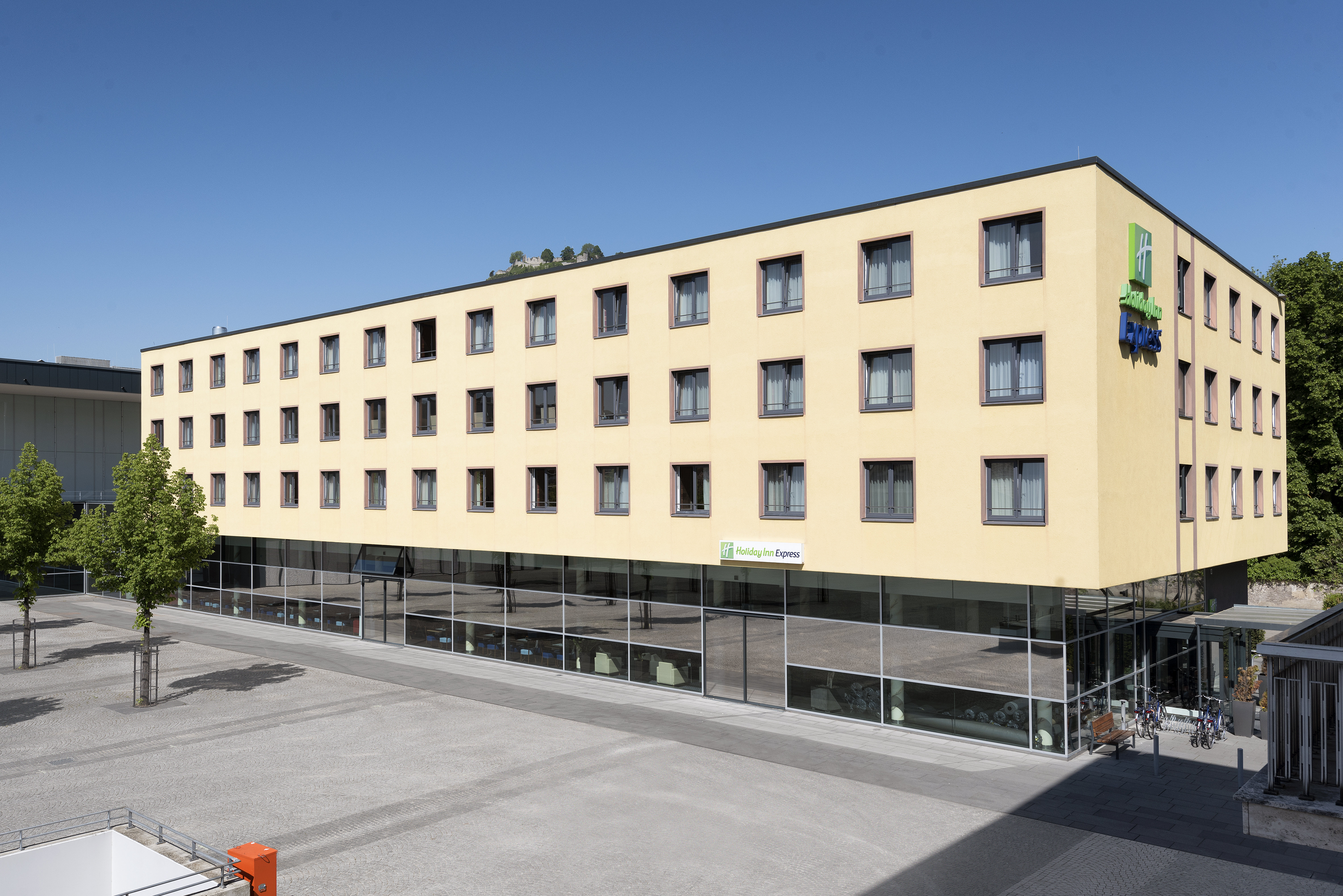 HOLIDAY INN EXPRESS SINGEN 62/72