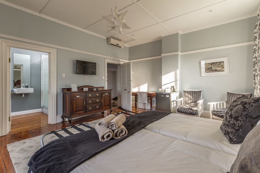 Bartholomew S Loft 32/50