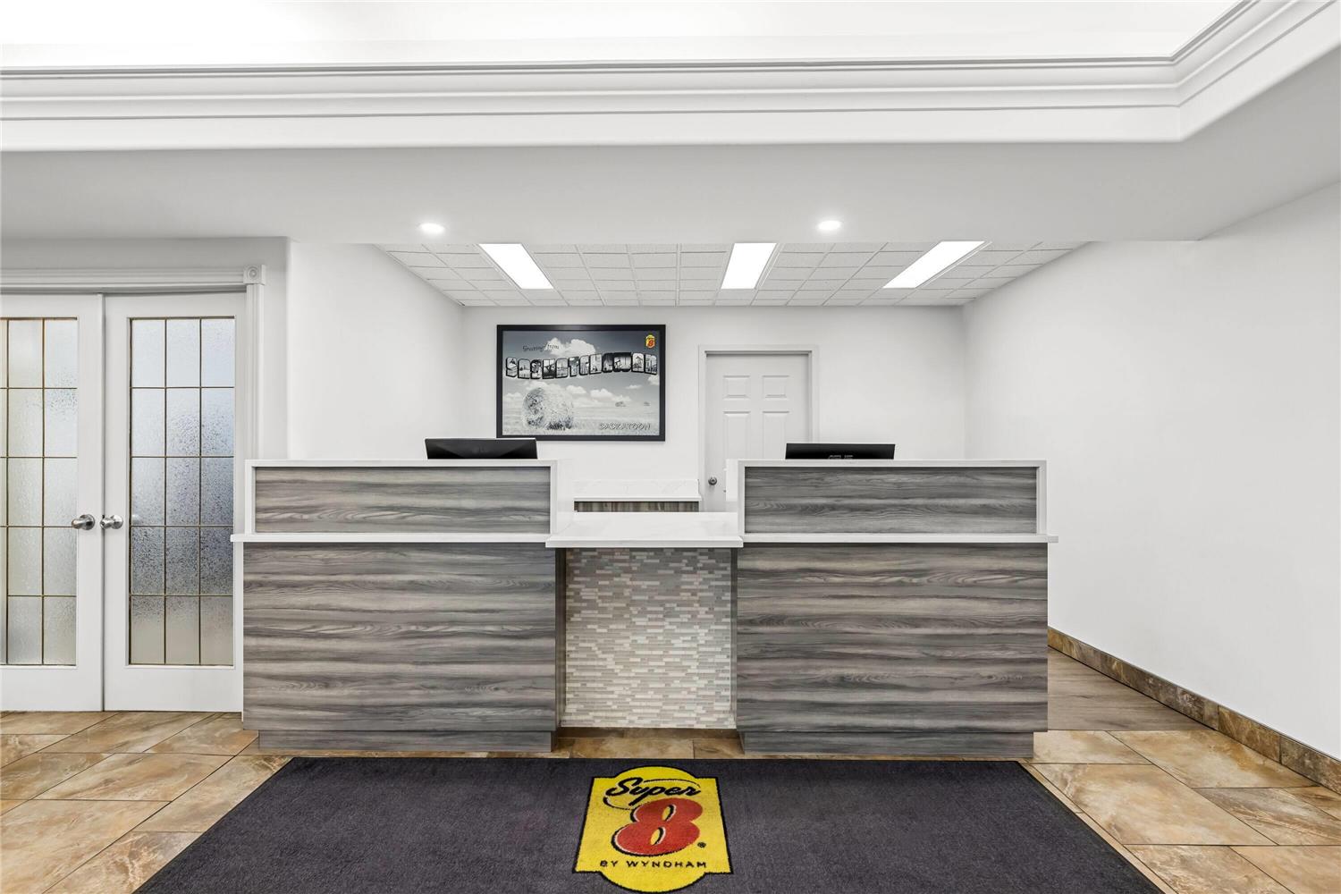 Super 8 By Wyndham Saskatoon Near Saskatoon Airport 3/6
