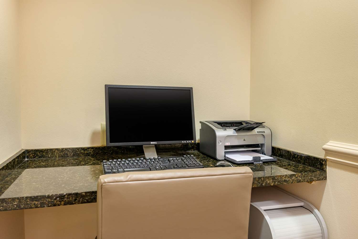 Comfort Inn & Suites Fort Myers Airport 21/26
