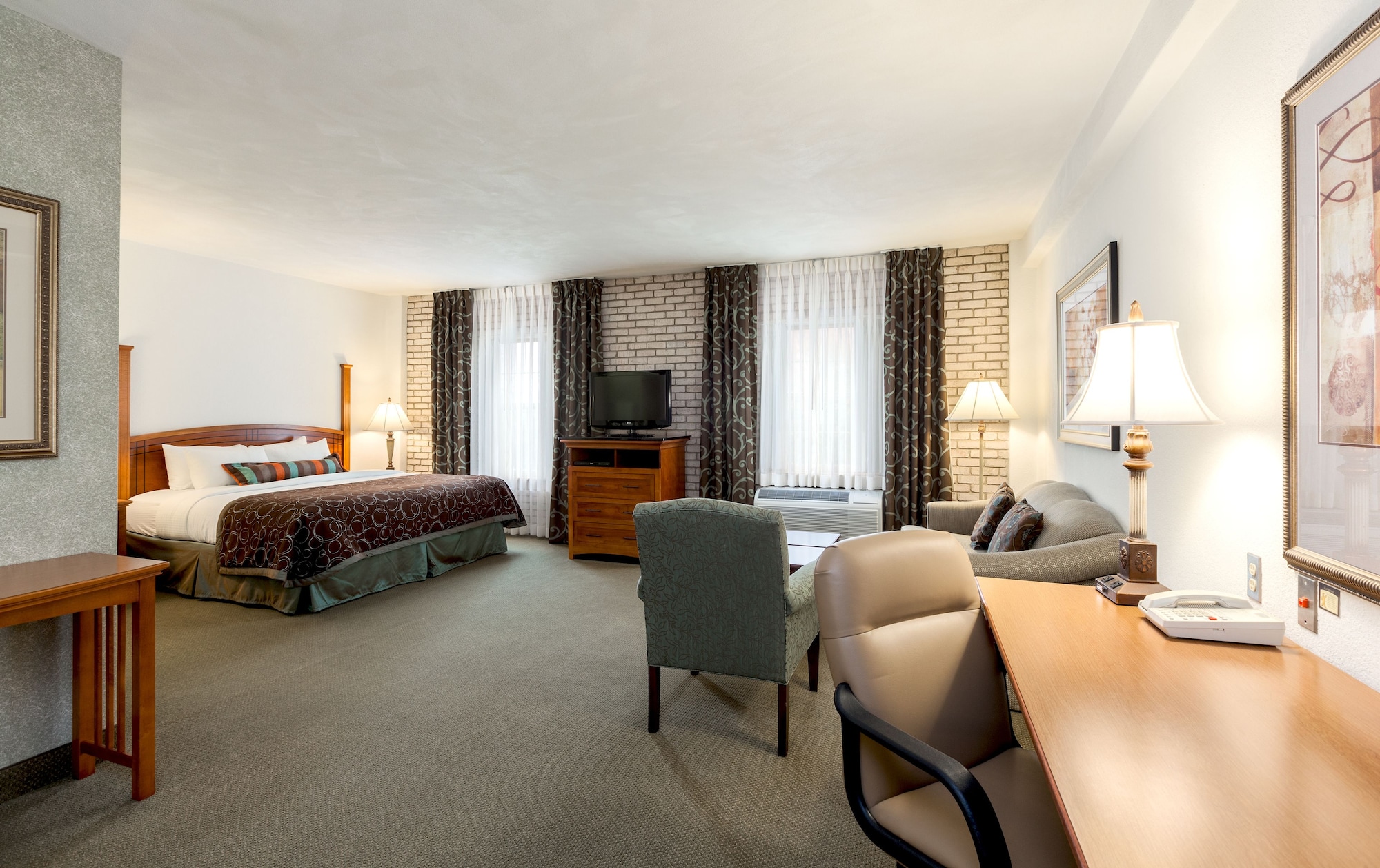 1 Bedroom, Suite, King Bed, Sofa, Kitchen