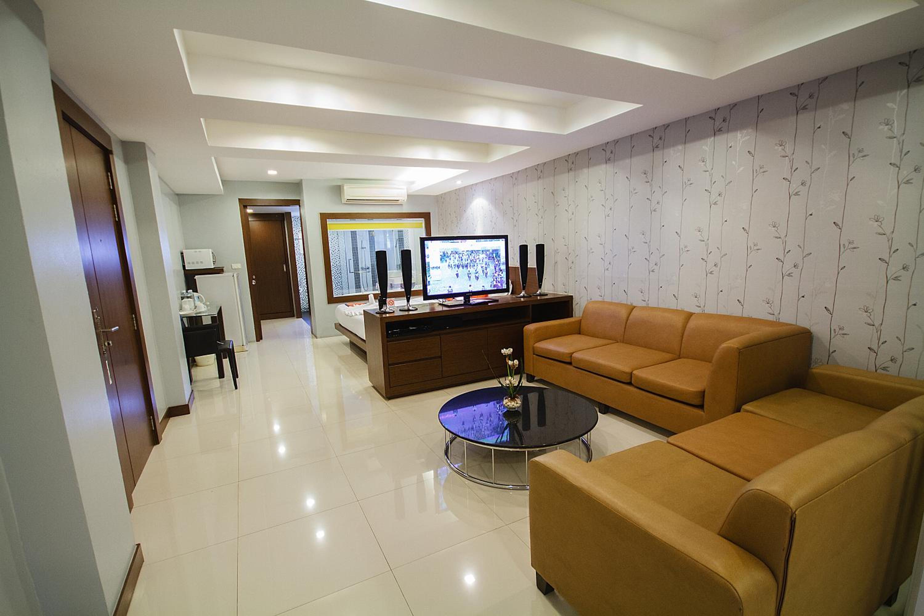 Platinum Hotel 5/50