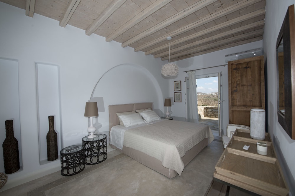 Villa Azurite 4/18