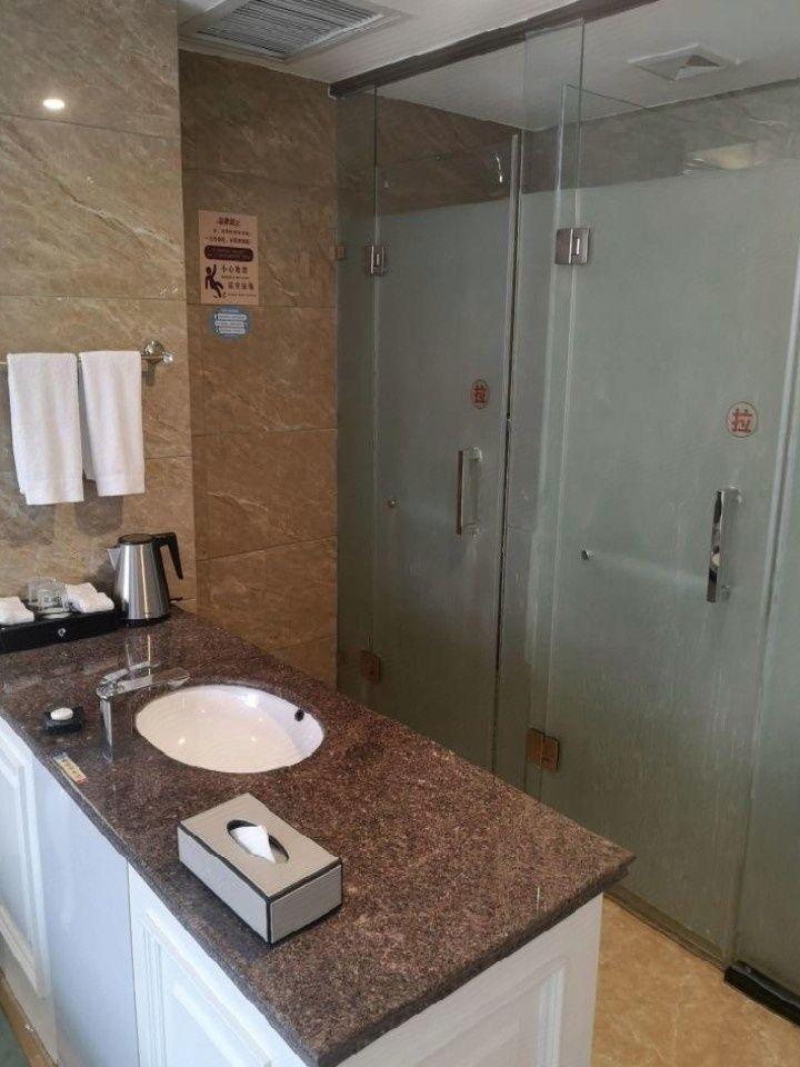 Xinxiang Zhongzhou International Hotel 41/41