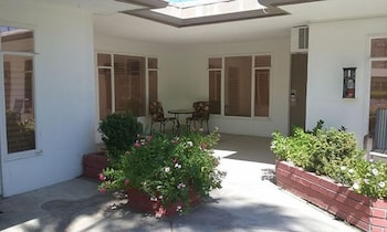 The Villas of Palm Springs 3/50