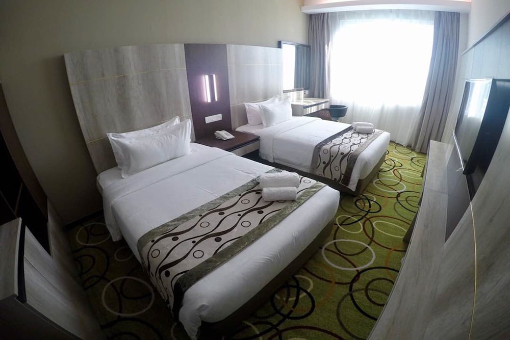 Ano Hotel 40/57