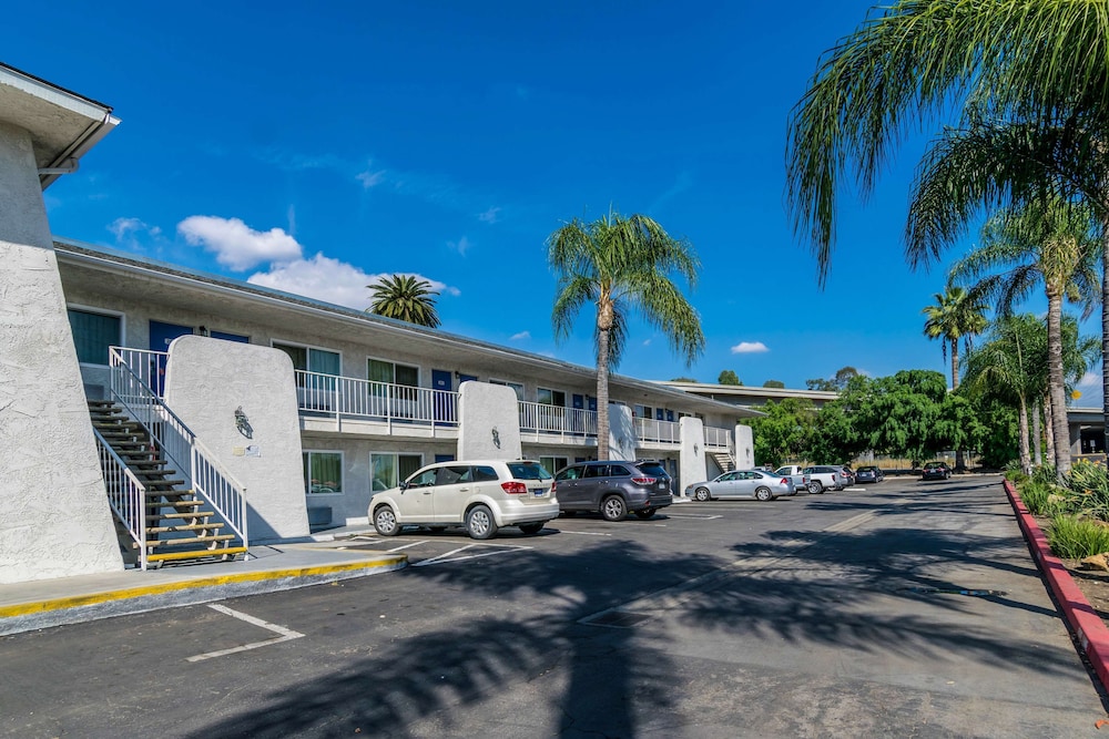Motel6 Redlands, CA 35/43