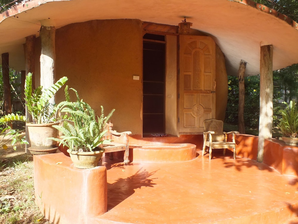 Chiang Dao Roundhouses 4/47