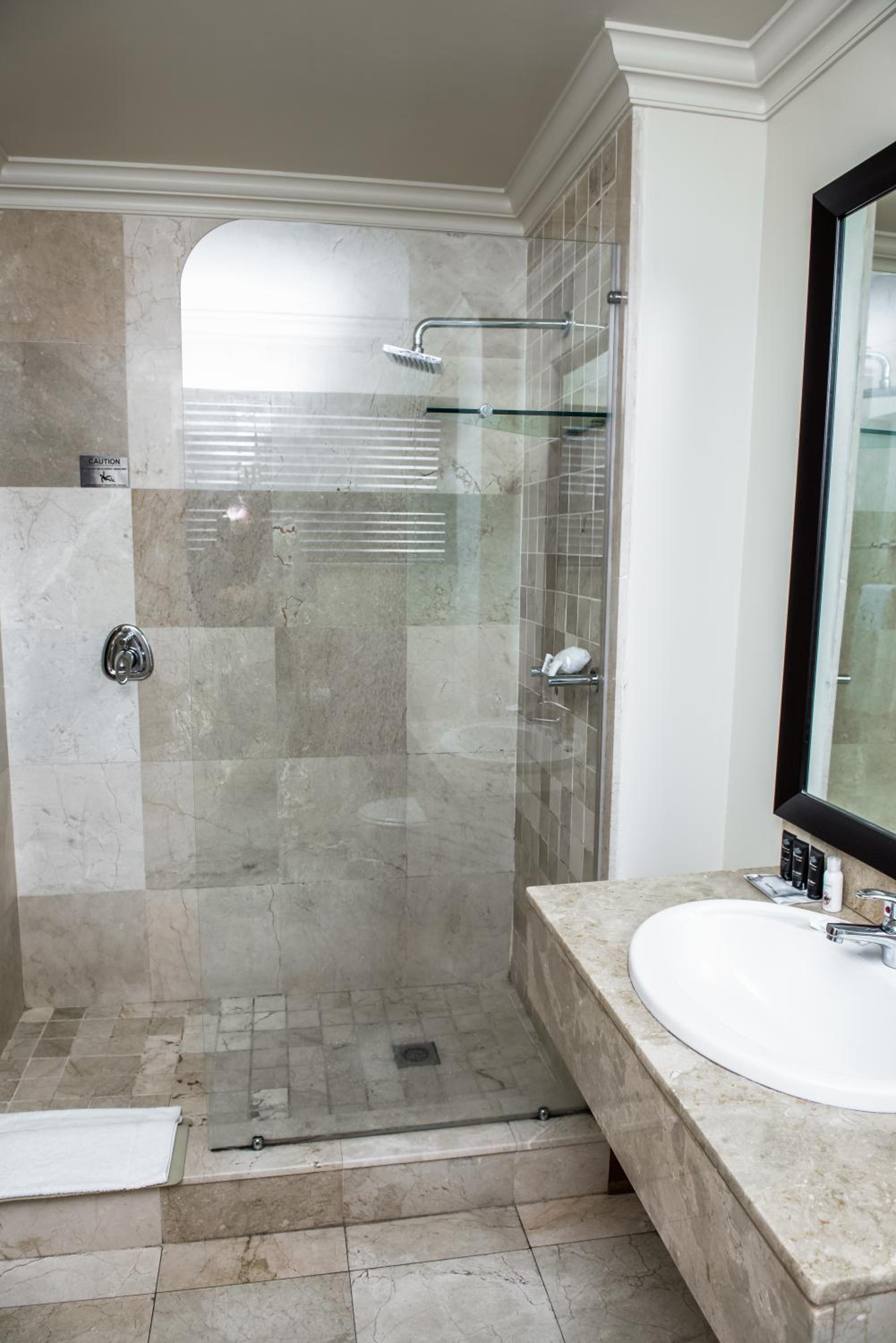 غرفة سوبيريور بسرير مزدوج أو سريرين منفصلين، Belaire Suites 8/10