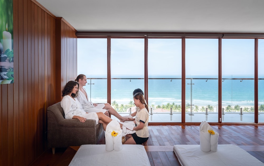 Sunny Ocean Hotel & Apartment 43/71