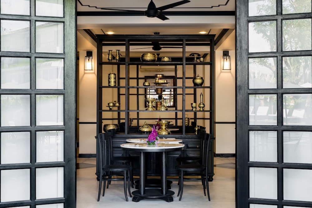 Mora Boutique Hotel 40/48