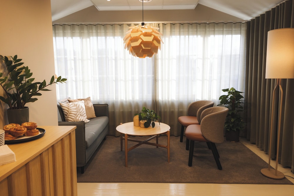 Atellet Hotell 24/44