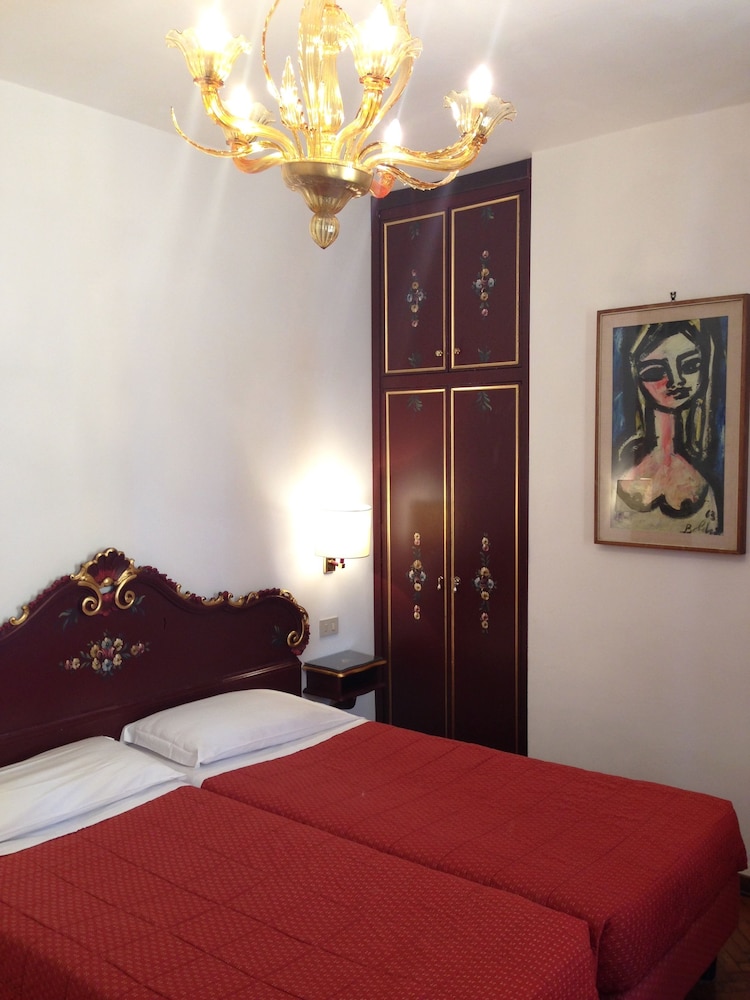 Serenissima 23/66