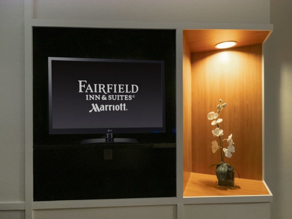 Fairfield Inn Suites Hazleton 22/52