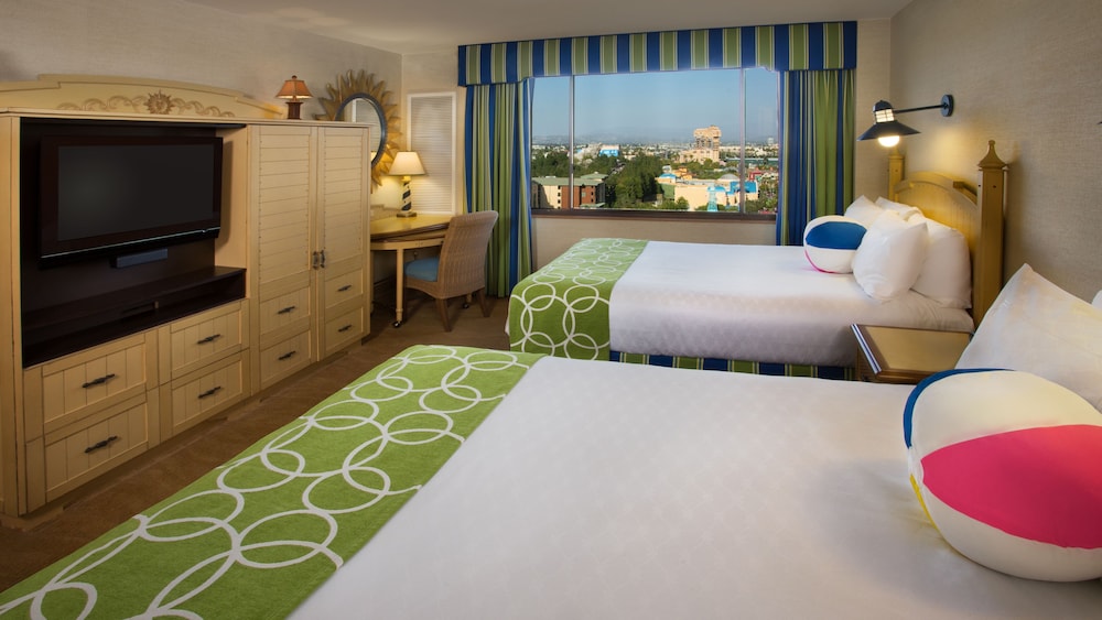 Pixar Place Hotel 30/60