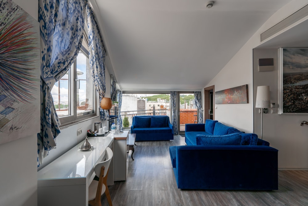 ELANAZ HOTEL 28/50