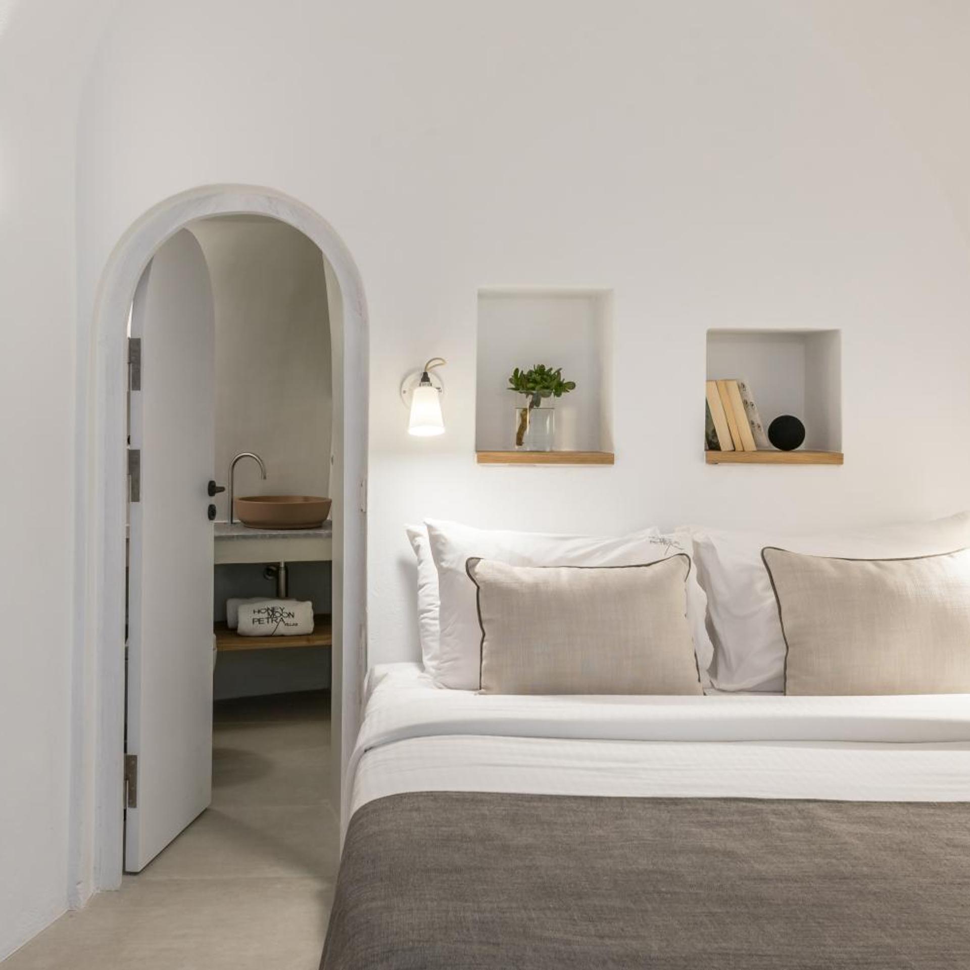 Traditional, Apartment, Caldera View