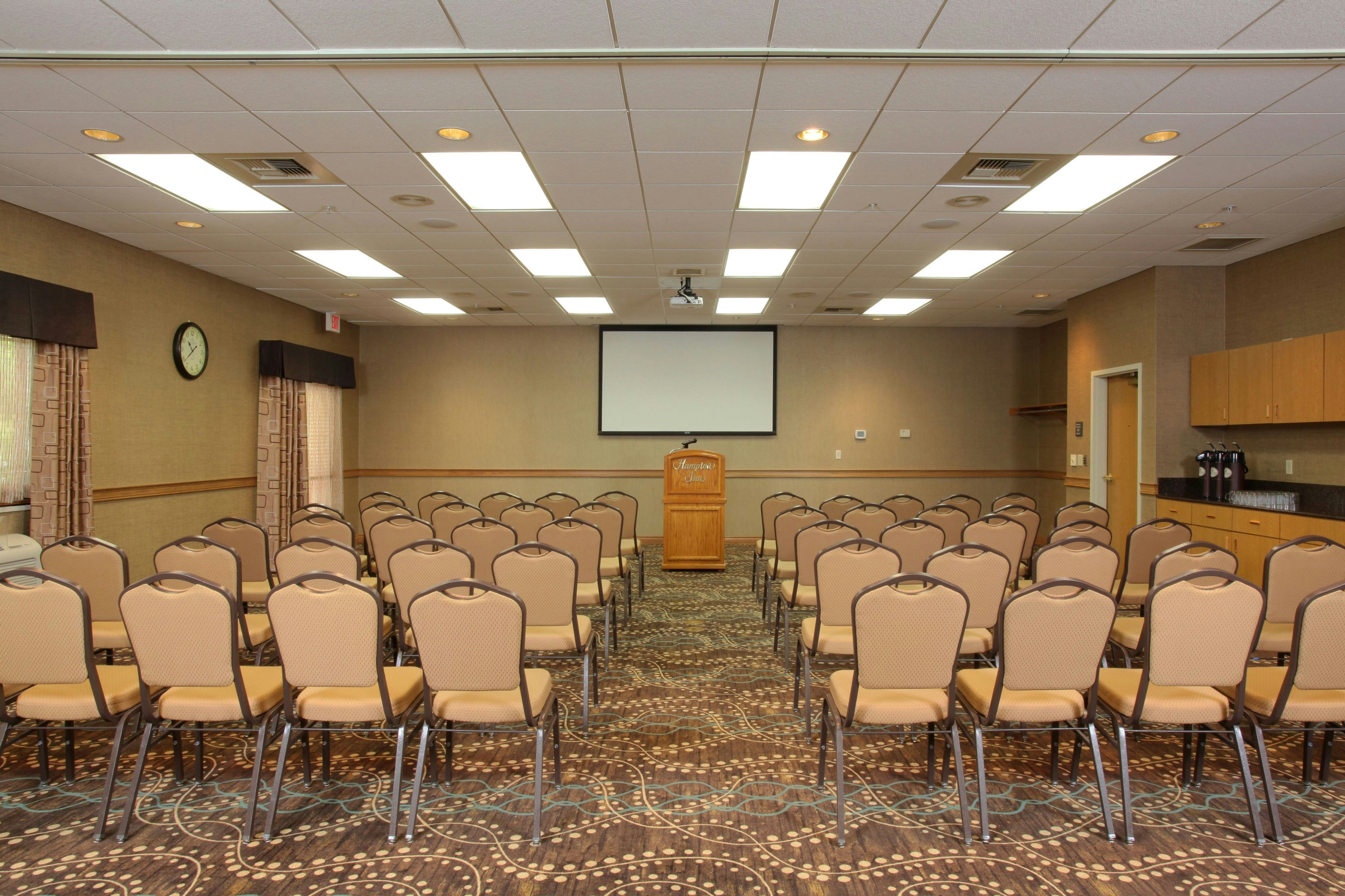 Hampton Inn Spokane 54/64
