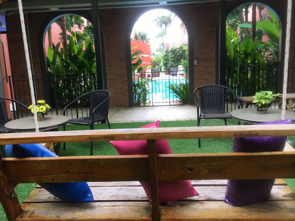 Baansuanprannok Hotel 90/97
