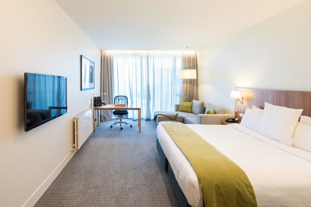 Commodore Airport Hotel 20/74
