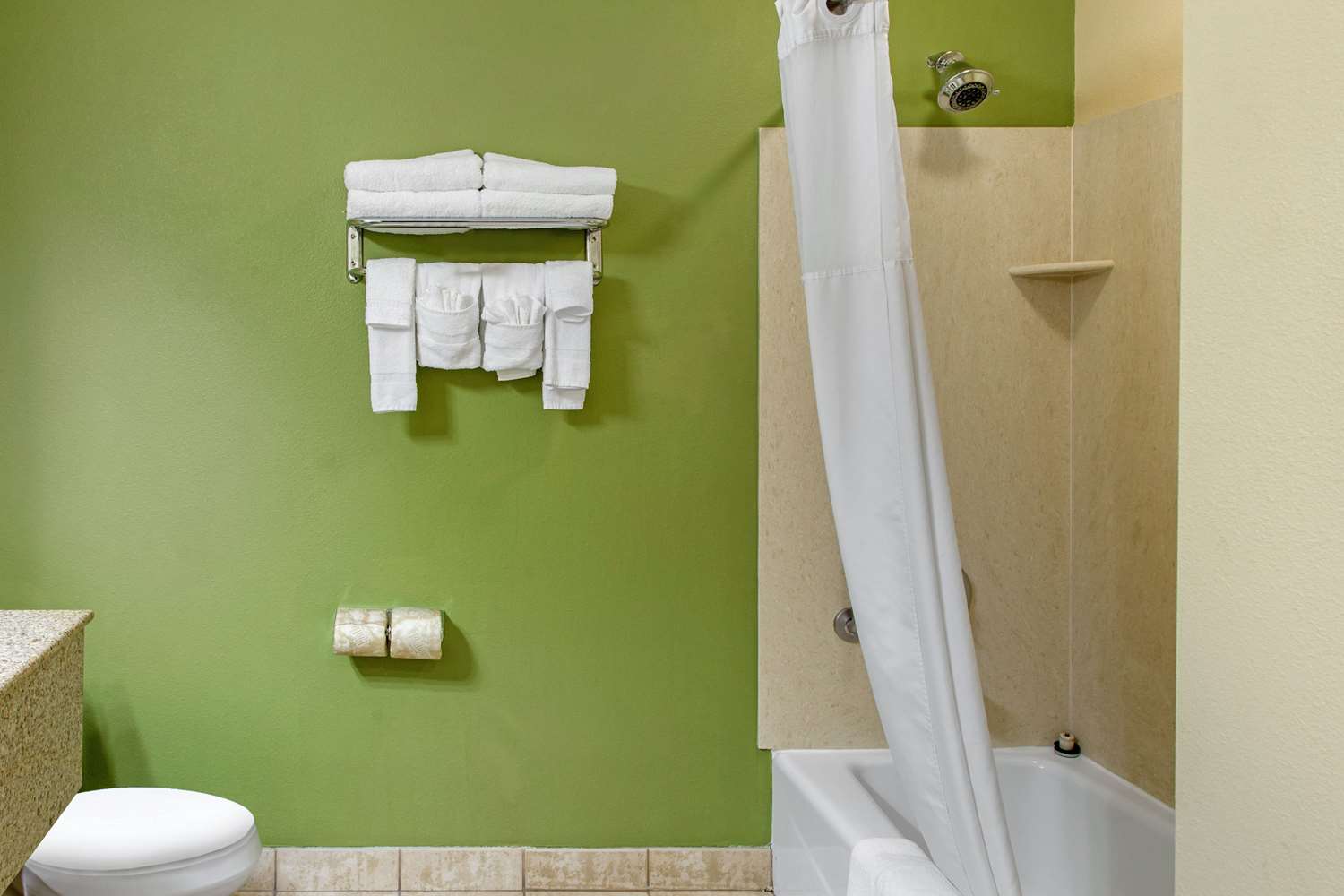 جناح بسريرين كوين، Sleep Inn & Suites Bakersfield North 5/5