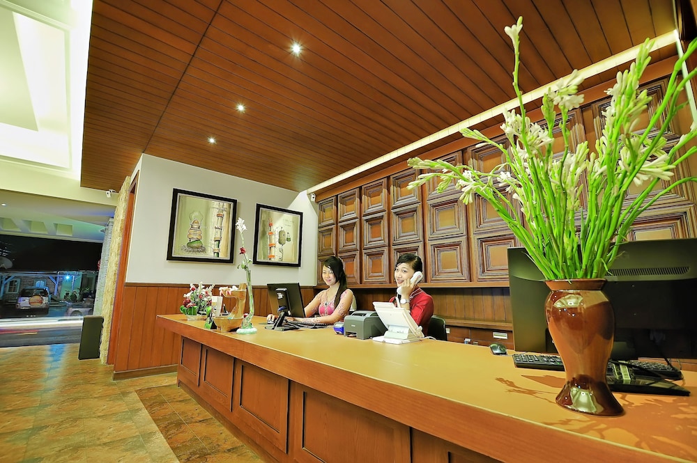 Alron Hotel Kuta Powered by Archipelago 55/67