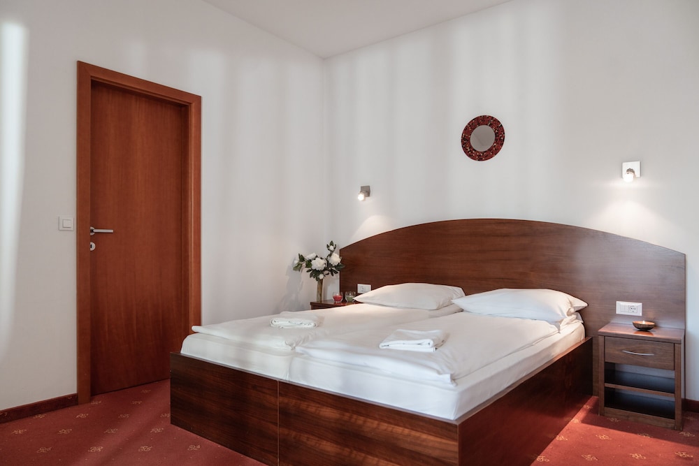 Hotel Medno 10/43