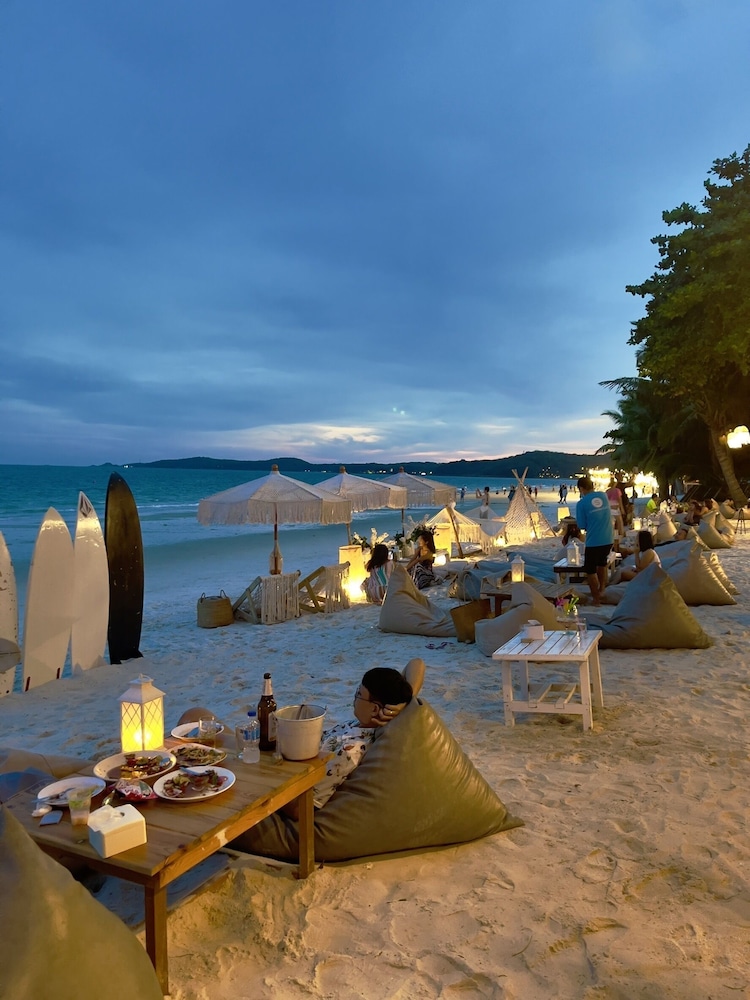 Tonsak Resort 56/57
