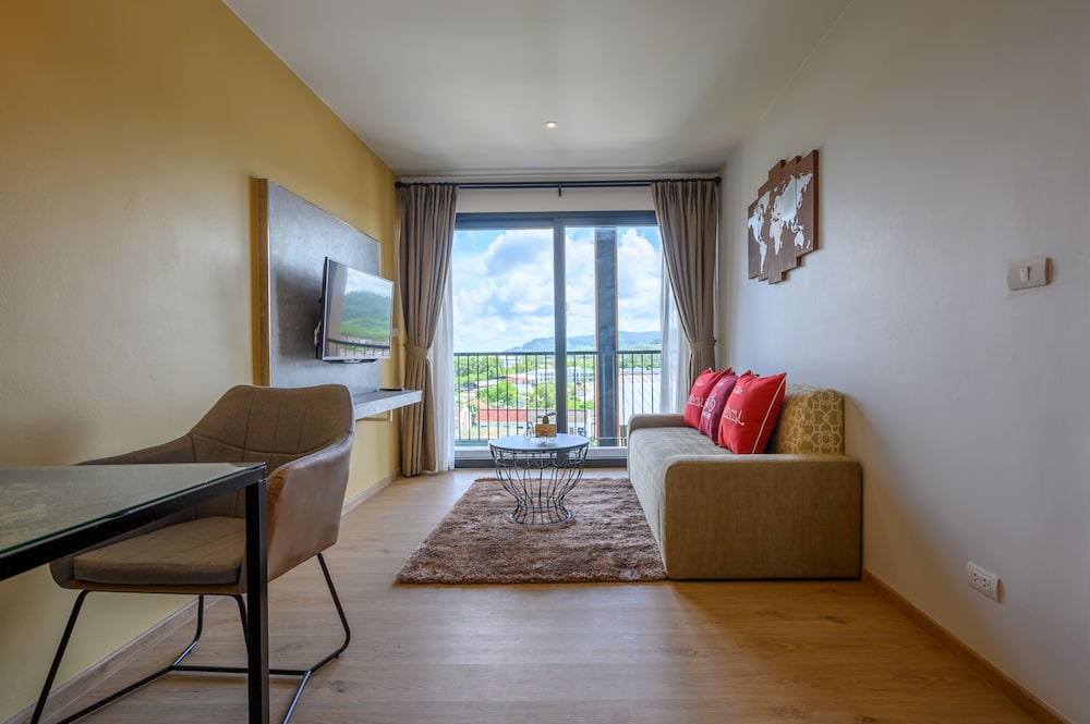 Tour De Phuket Hotel 55/71