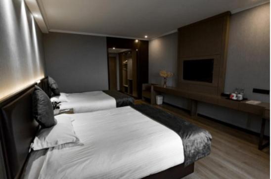 GreenTree Inn Jiangsu Suzhou Changshu Fuchunjiang International Qipeicheng Road Express Hotel 24/51