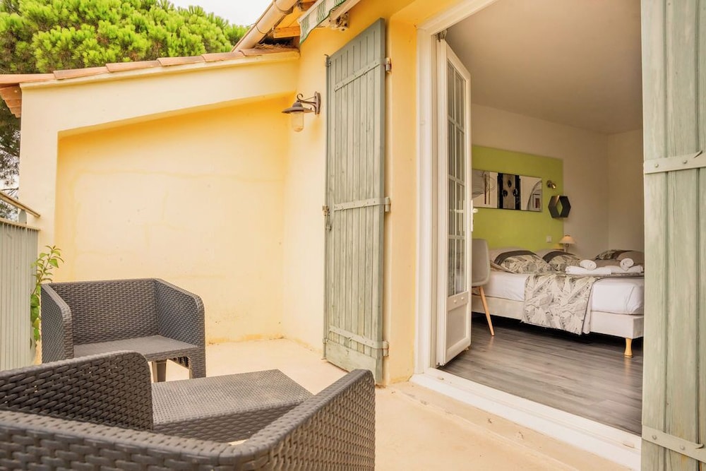 HOTEL DES GRANGES 28/47