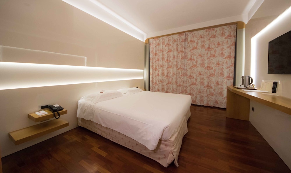 Hotel Della Rotonda 16/38