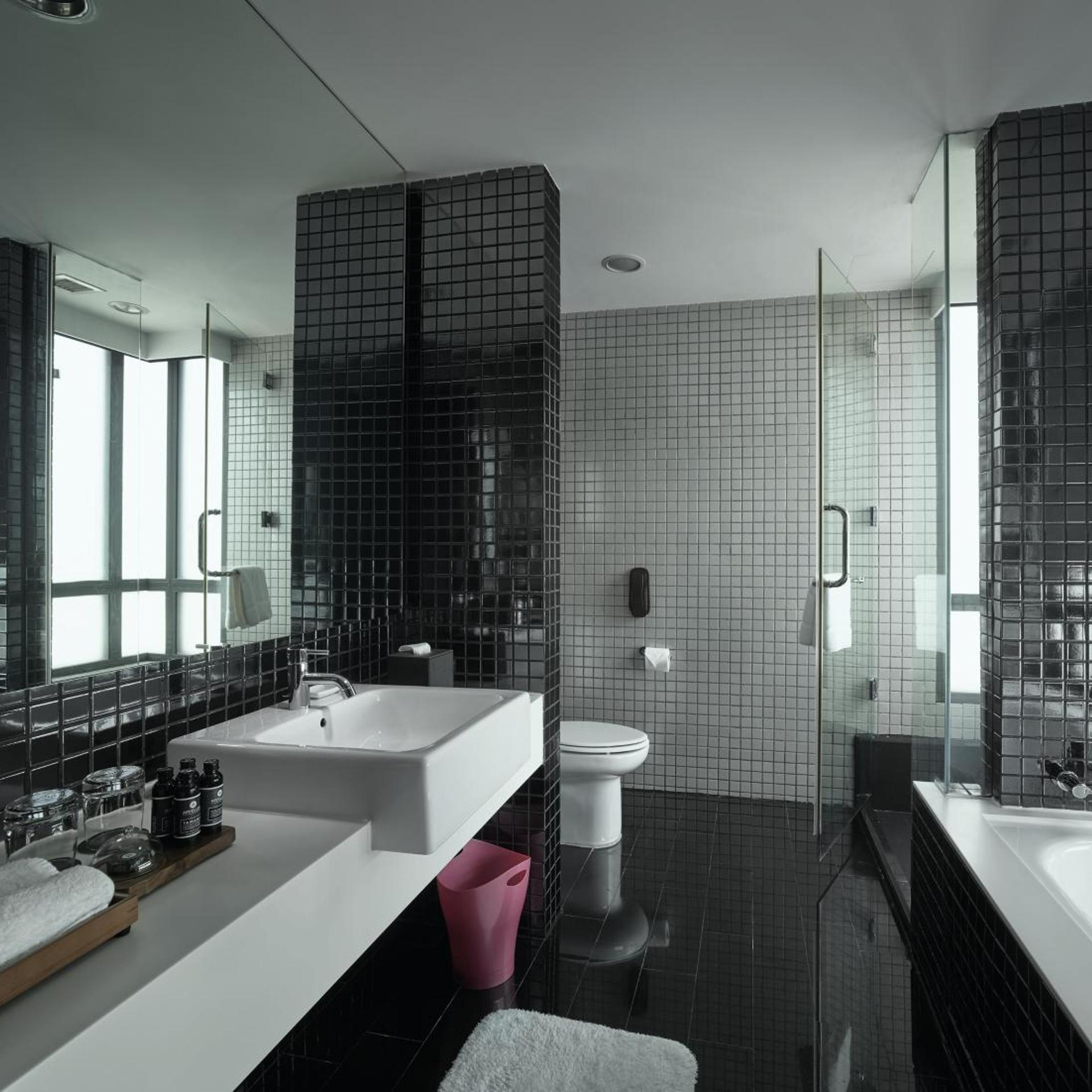 جناح بسرير كينج بغرفة نوم واحدة، G Hotel Gurney 2/5