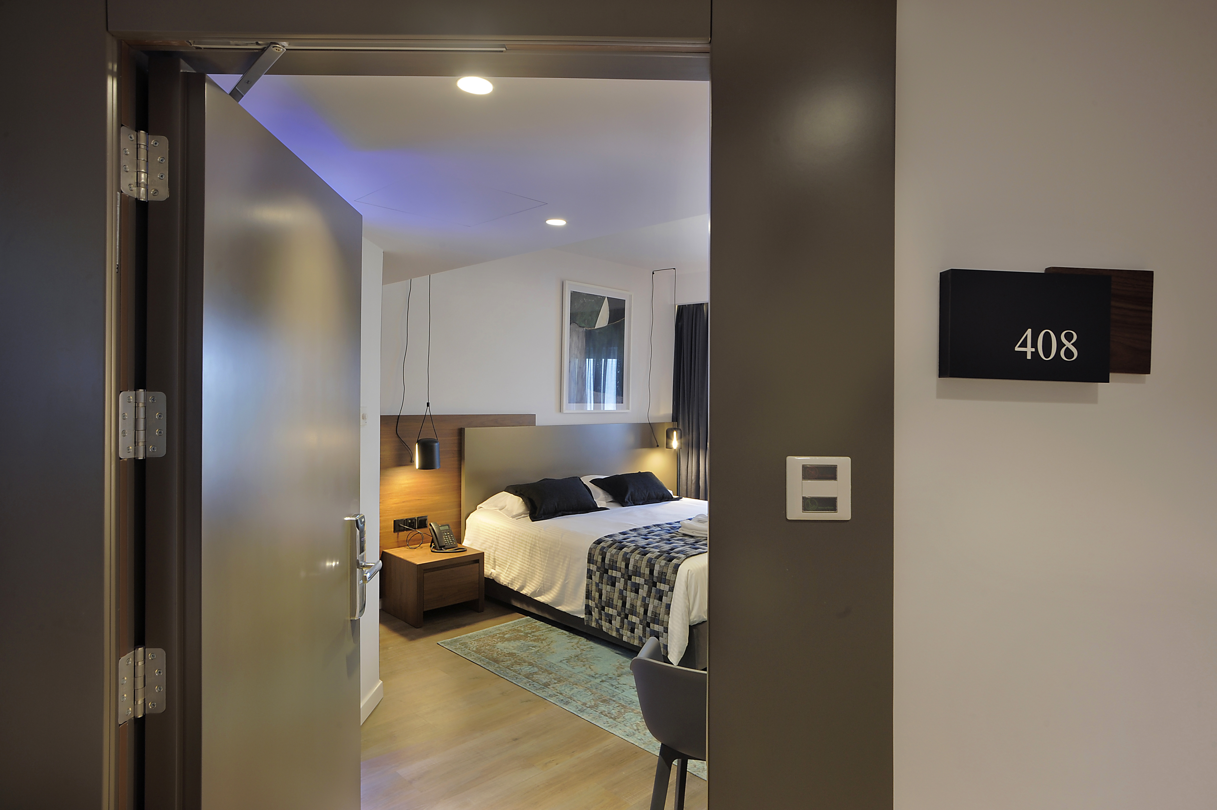 DELUXE, DOUBLE BED, SEA VIEW