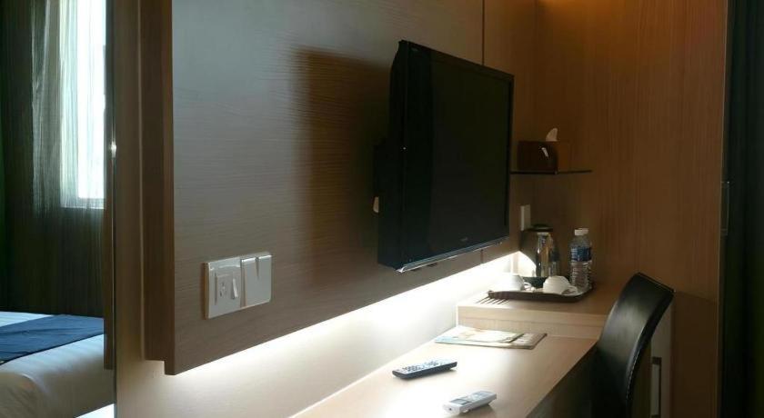 Amanson Signature Hotel 48/51