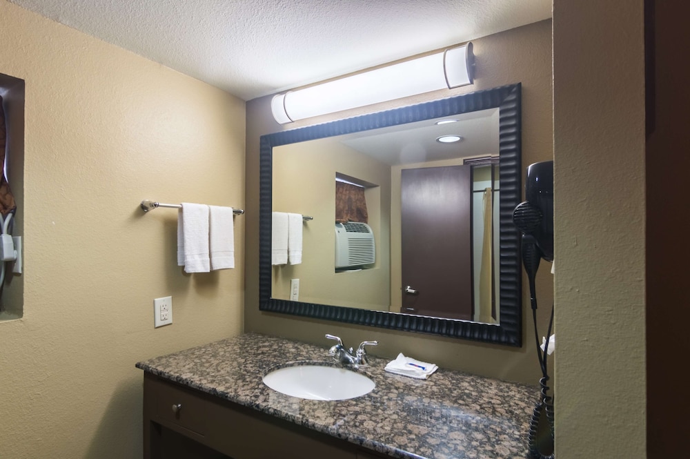 Motel6 Snyder, TX 54/59