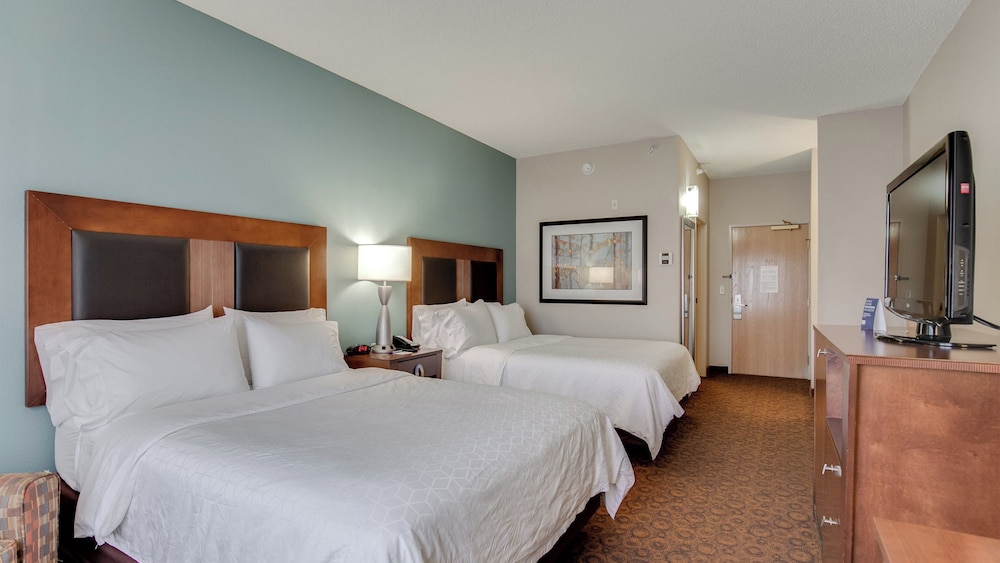 غرفة قياسية بسريرين كوين، Holiday Inn Express Hotel And Suites St Cloud 2/6