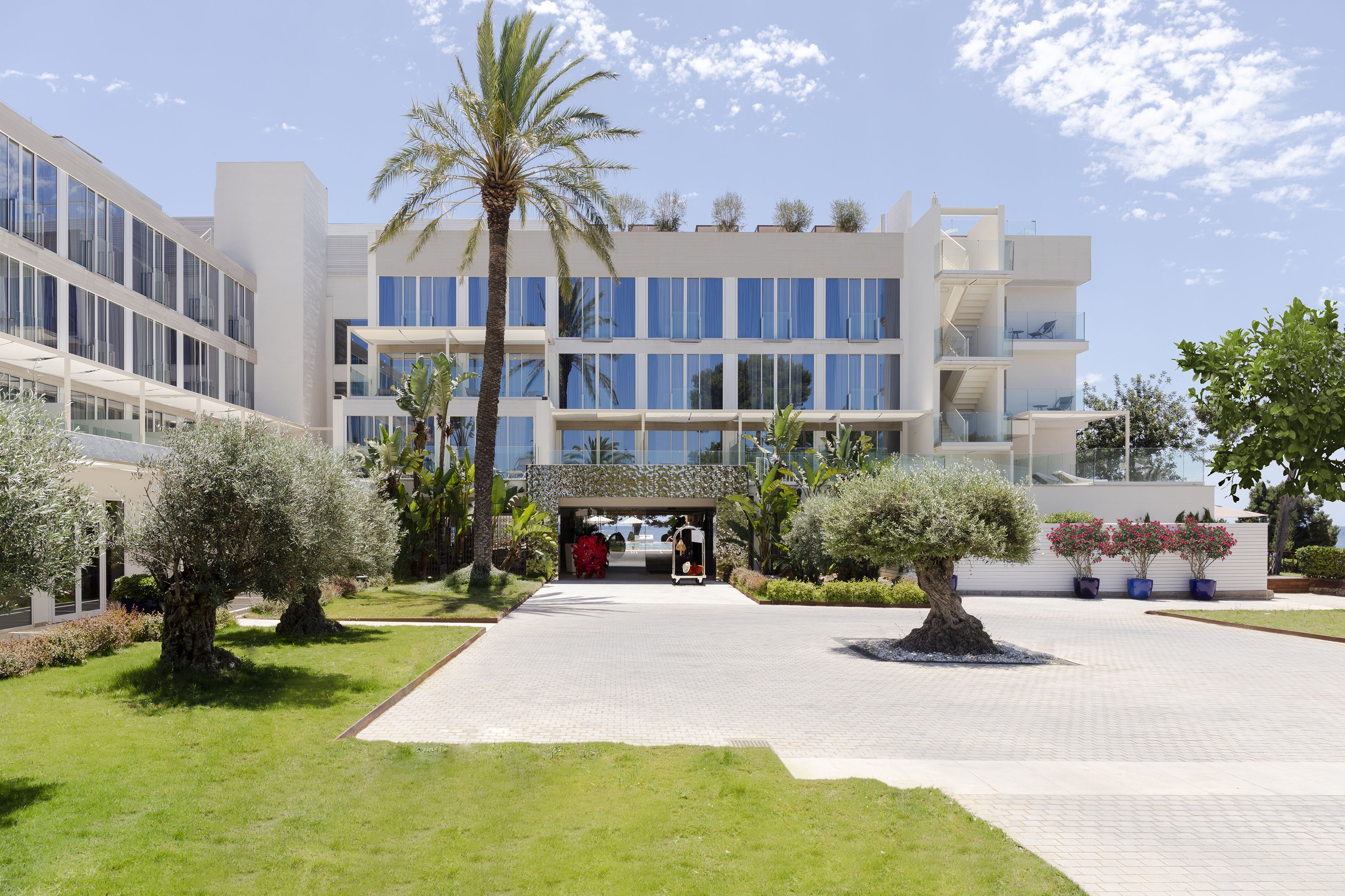 ME Ibiza - The Leading Hotels of The World 72/80