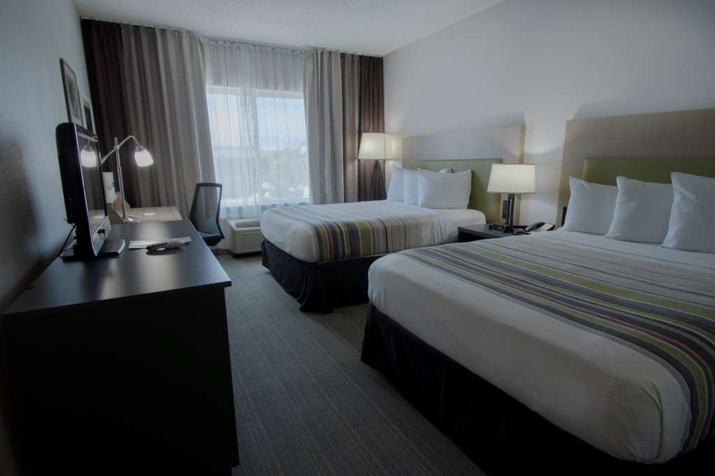 ROOM, 2 KING BEDS