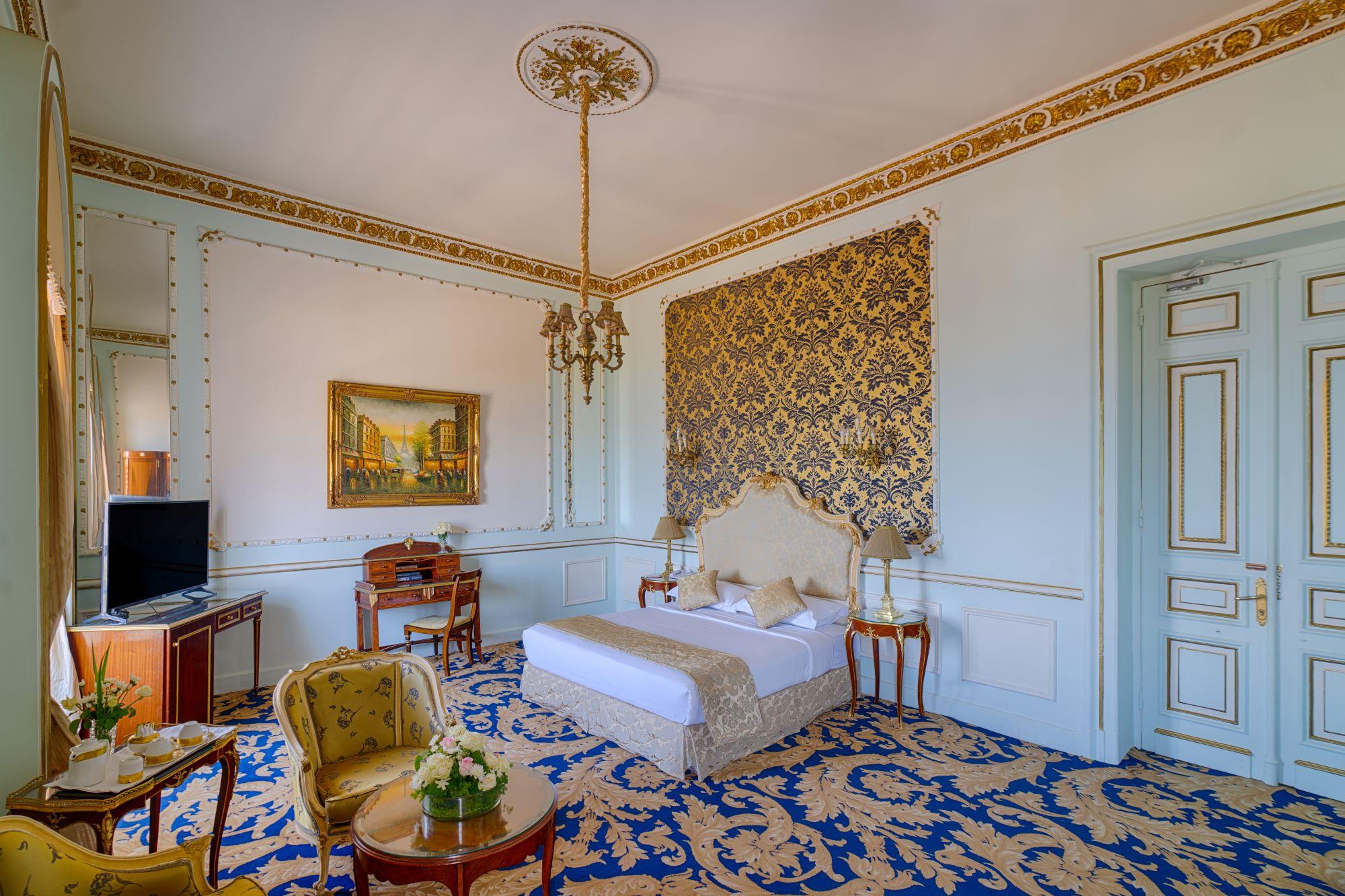 Paradise, Suite, King Bed, Sea View