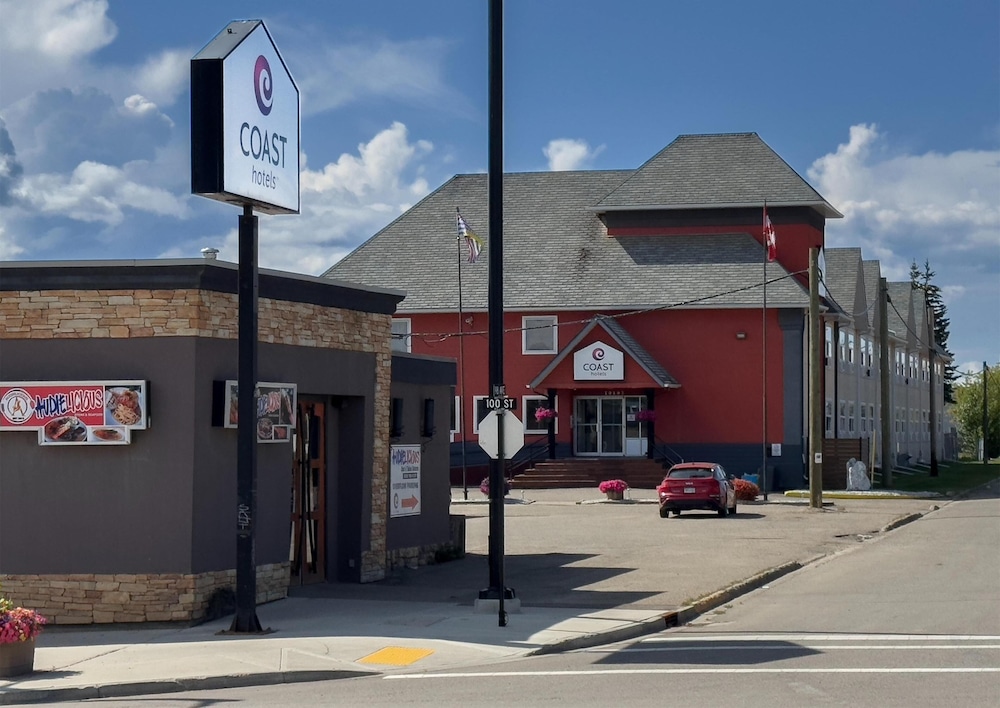 Coast Fort St John Hotel 57/64