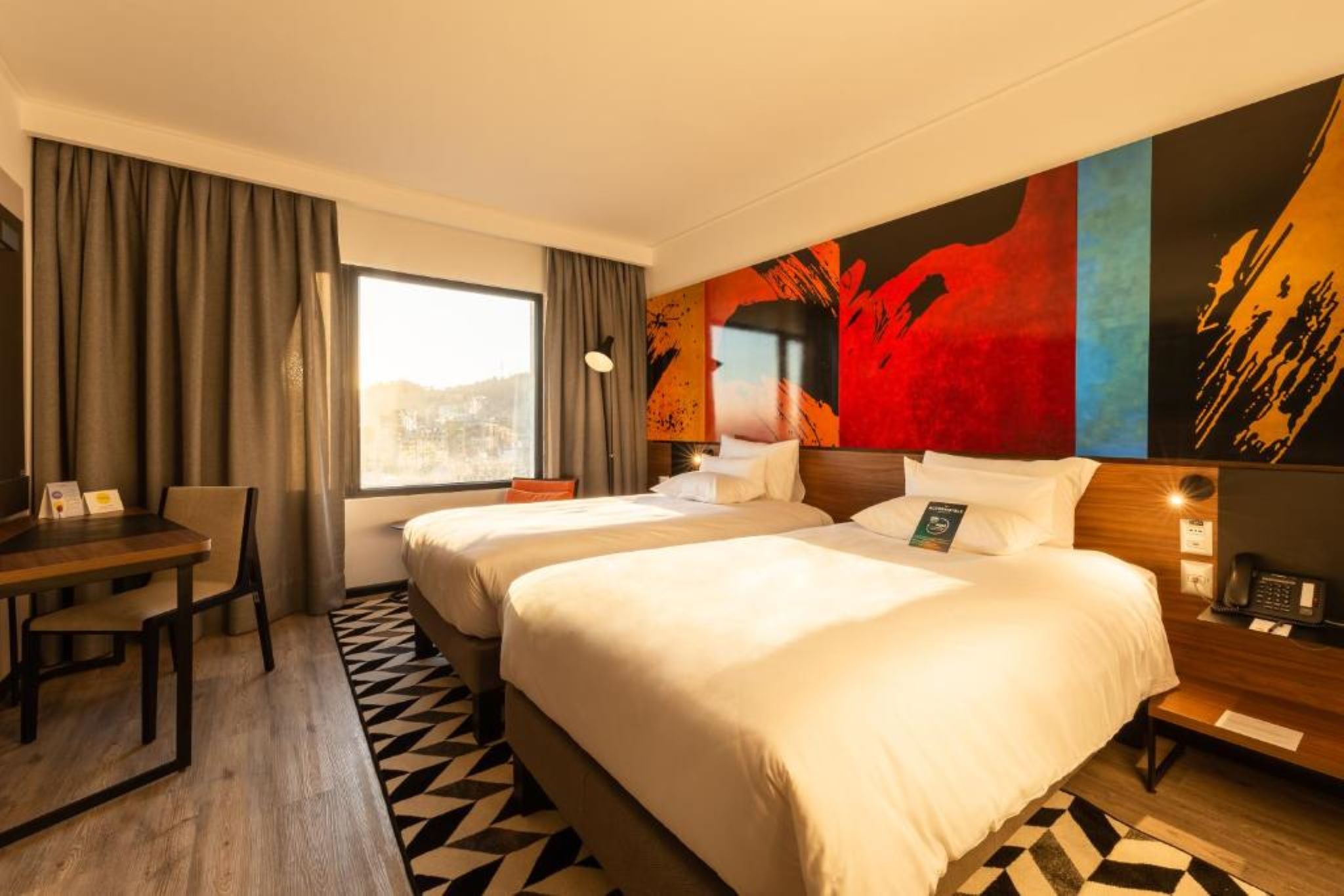 Superior, Twin Beds, King Bed