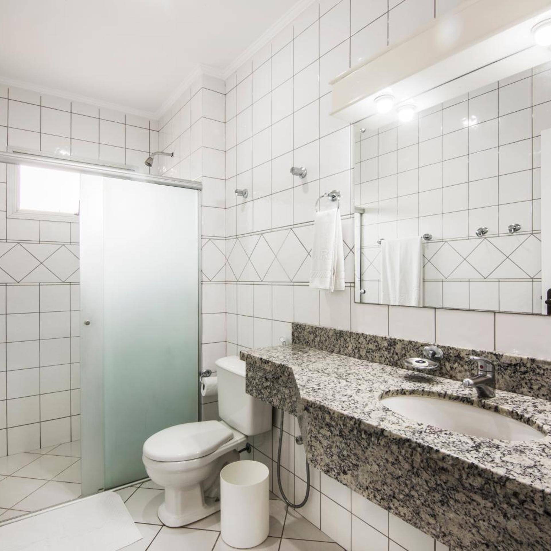 JR Hotel Marilia 47/50