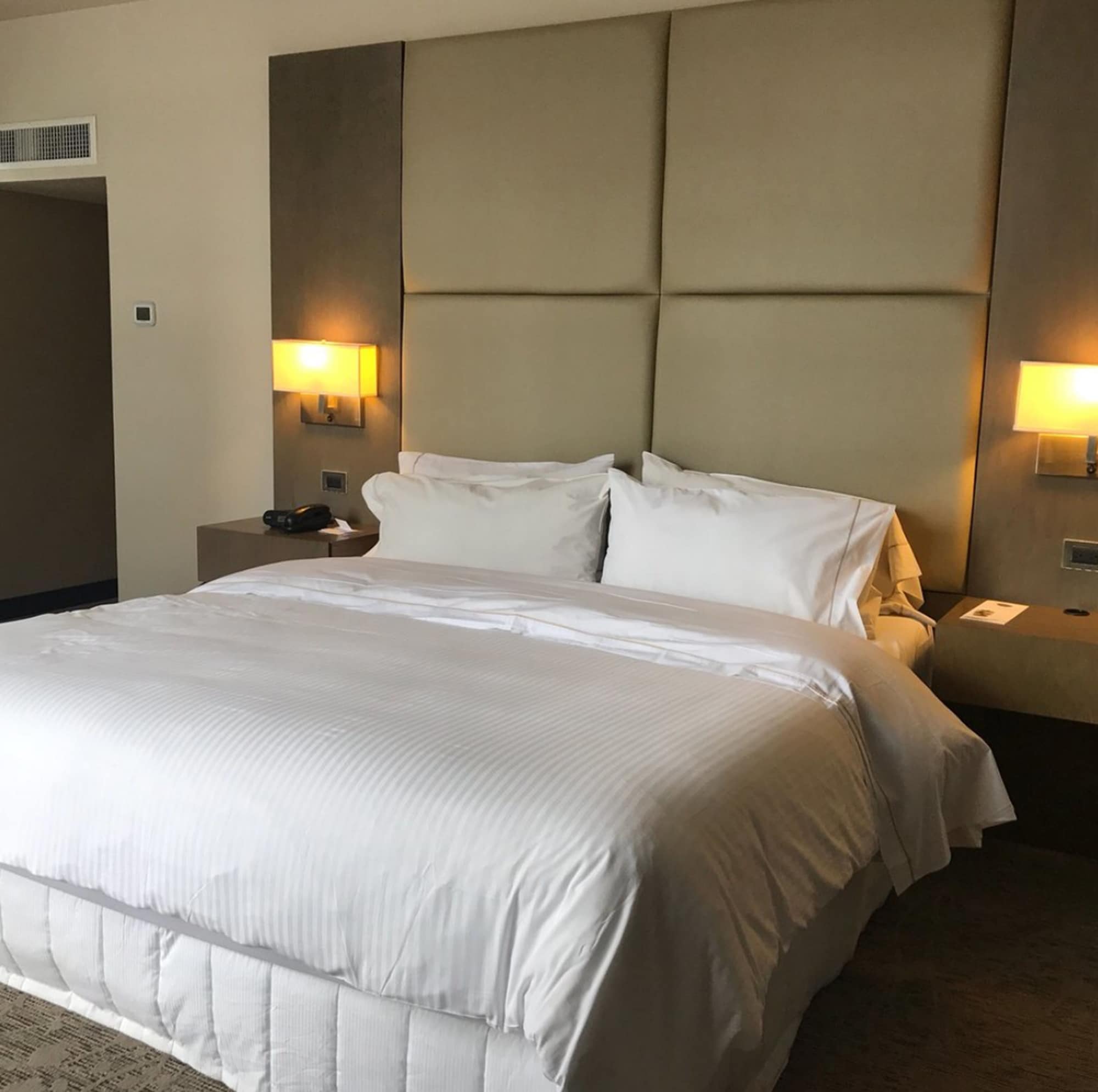 غرفة ديلوكس بسرير كينج، The Westin Panama 2/10