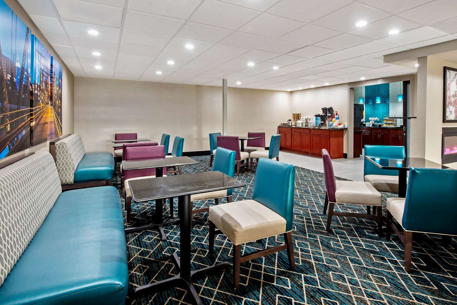 La Quinta Inn & Suites by Wyndham New Cumberland-Harrisburg 26/36